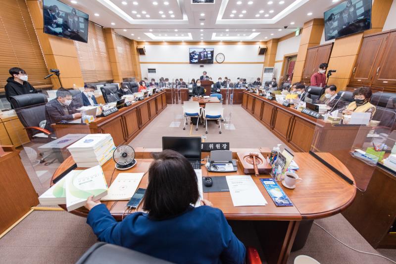 제348회 정례회 제4차 교육기획위원회 사진 8