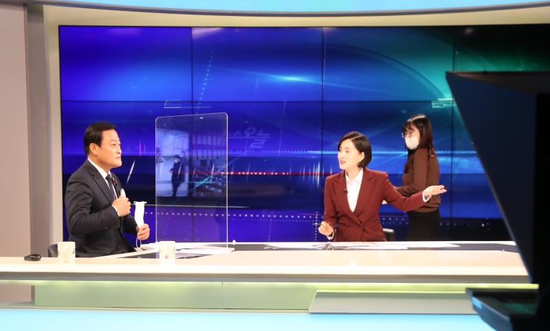 장현국 의장 OBS 뉴스오늘 생방송 스케치_6