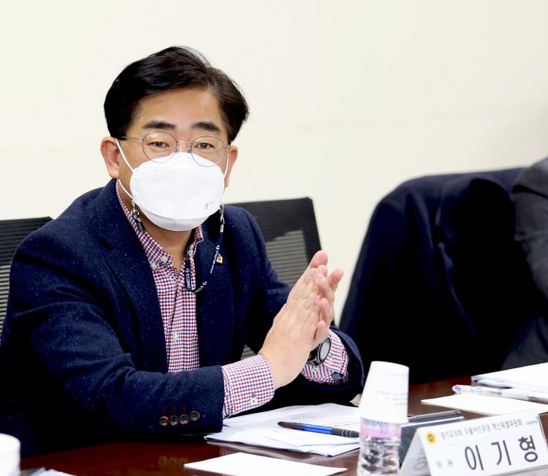 경기도의회 더불어민주당 혁신특별위원회 회의_4