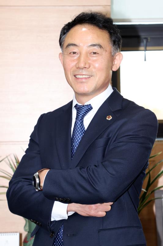 진용복 부의장 경기신문 인터뷰_8