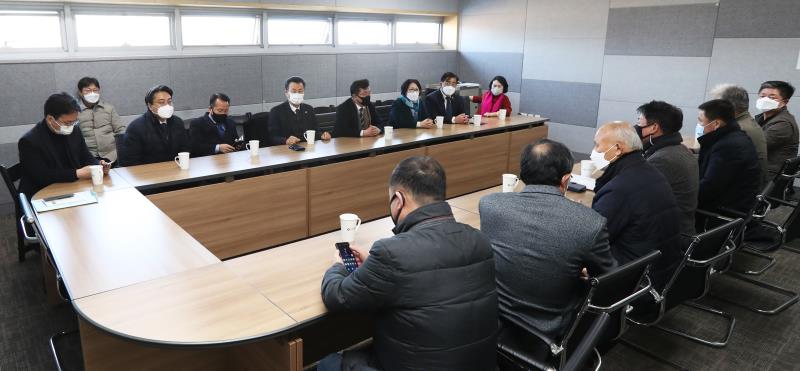 경기도의회 더불어민주당 수석대표단 경기도 평화부지사 임시집무실 지지방문