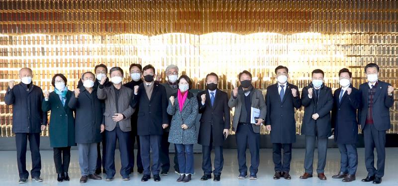 경기도의회 더불어민주당 수석대표단 경기도 평화부지사 임시집무실 지지방문_4