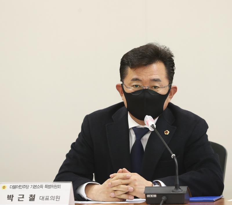 경기도의회 더불어민주당 제8차 기본소득특별위원회 회의_7