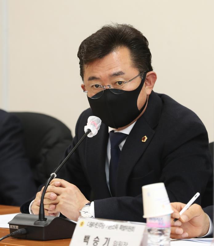 경기도의회 더불어민주당 제8차 기본소득특별위원회 회의_8