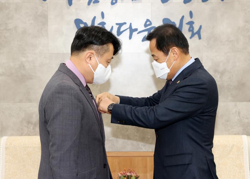 장현국 의장 의회사무처 직원 임용장 교부_7