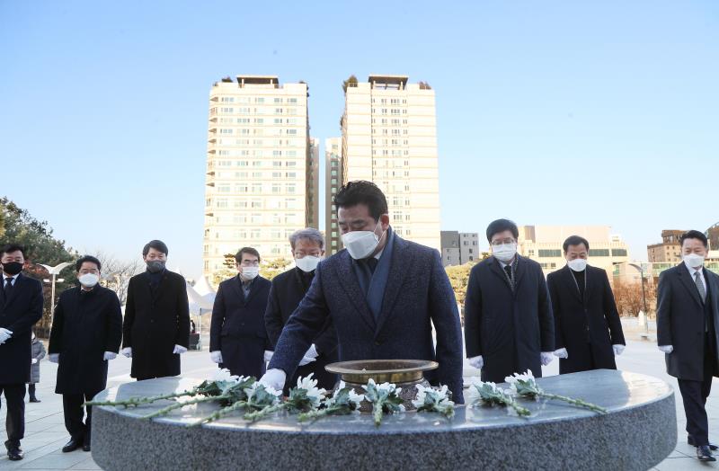 2021년 더불어민주당 경기도당 참배식_6