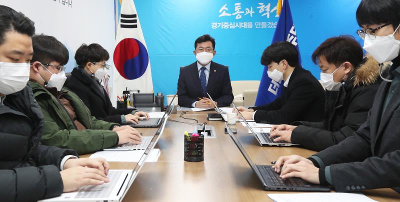 박근철 대표의원 6개 언론사 신년합동  인터뷰 사진촬영