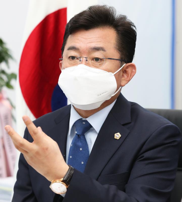 박근철 대표의원 6개 언론사 신년합동  인터뷰 사진촬영_9