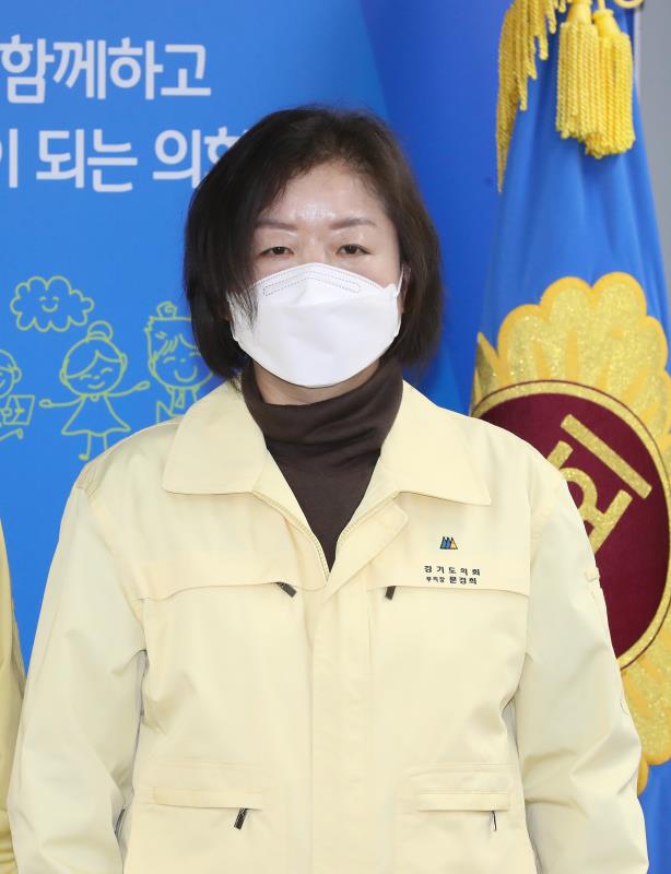 의장단 및 대표의원 비대면 기자회견_6
