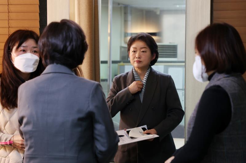 문경희 부의장 OBS 경인TV 비대면 생방송 출연 스케치_2