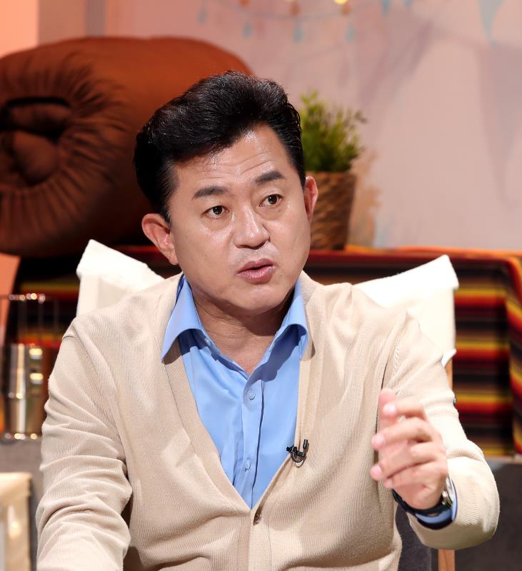 경기도의회 더불어민주당 박근철대표 SK브로드밴드 의정토크쇼 출연_4