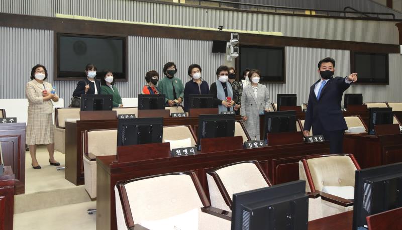 경기도의회 박근철 대표의원 경기도여성단체연합회장 등 접견_4