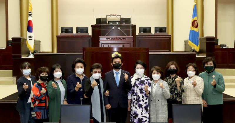 경기도의회 박근철 대표의원 경기도여성단체연합회장 등 접견