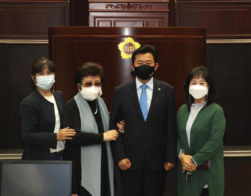 경기도의회 박근철 대표의원 경기도여성단체연합회장 등 접견_10