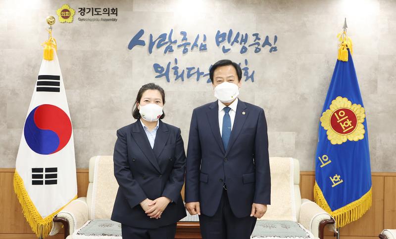 정기열 전 의장 의회 방문_4