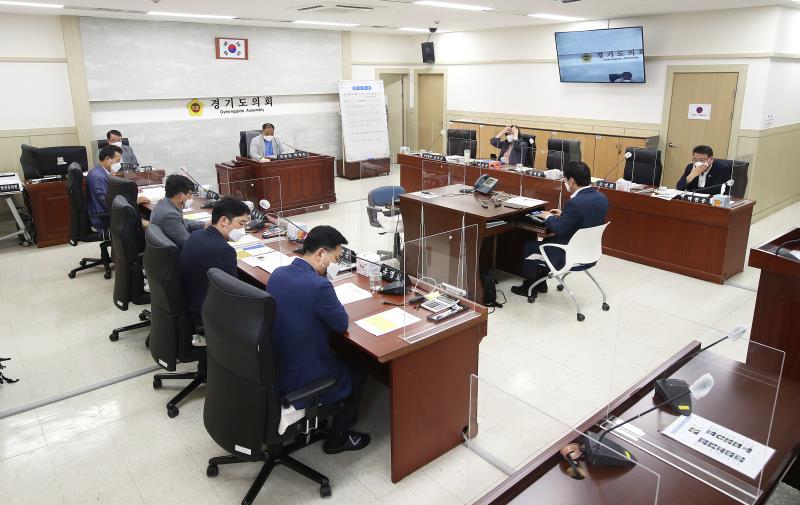 제353회 임시회 제1차 여성가족교육위원회 사진 3