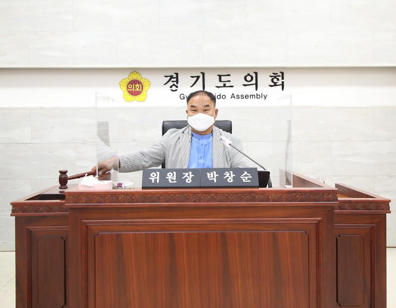 제353회 임시회 제1차 여성가족교육위원회 사진 4