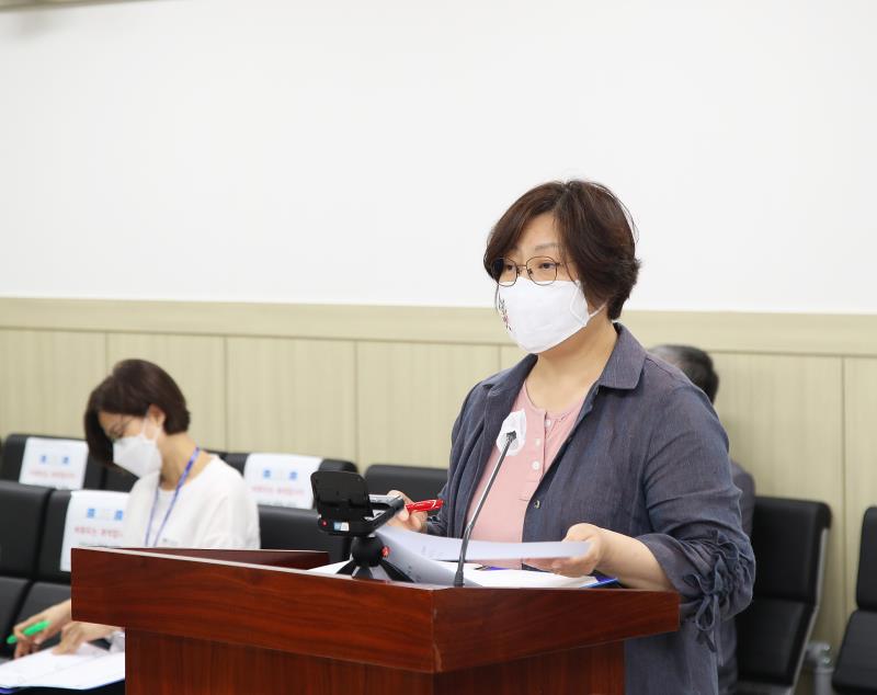 제353회 임시회 제1차 여성가족교육위원회 사진 9