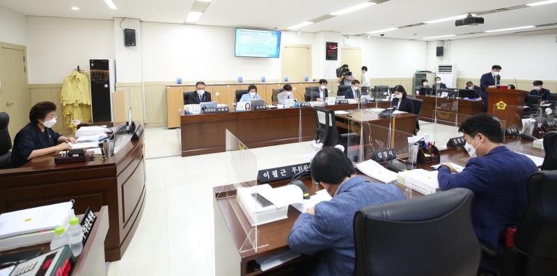 제354회 임시회 1차 기획재정위원회 사진 6