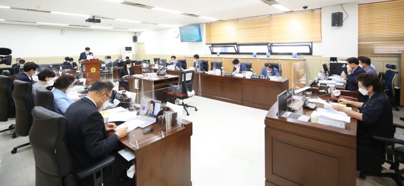 제354회 임시회 1차 기획재정위원회 사진 8