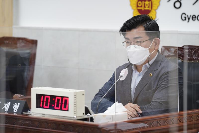 제354회 임시회 1차 건설교통위원회 사진 8