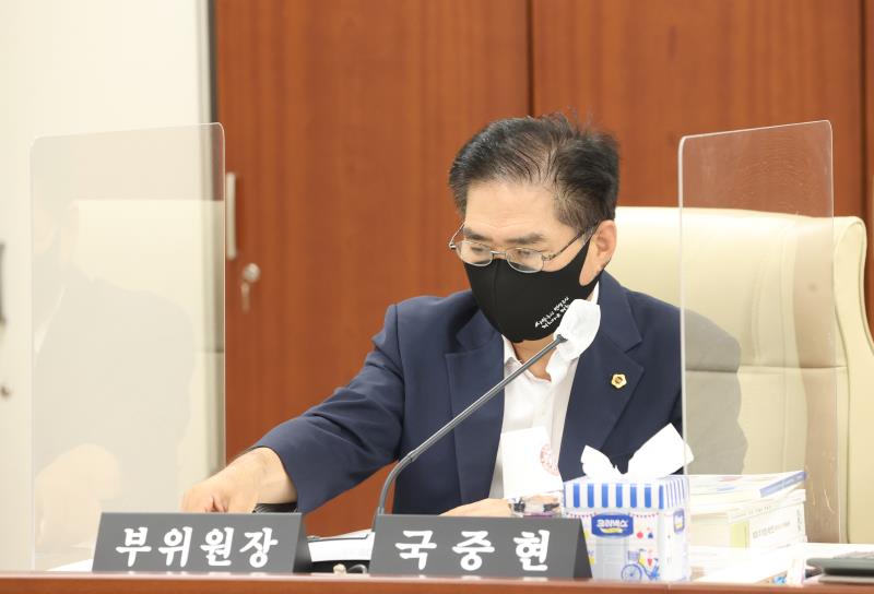 제354회 임시회 제2차 안전행정위원회 상임위회의 사진 6