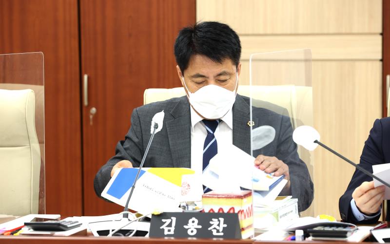 제354회 임시회 제2차 안전행정위원회 상임위회의 사진 9