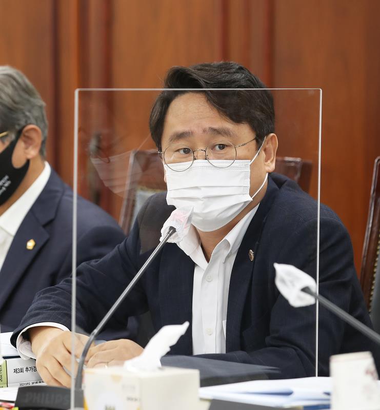 제354회 임시회 2차 건설교통위원회 사진 7