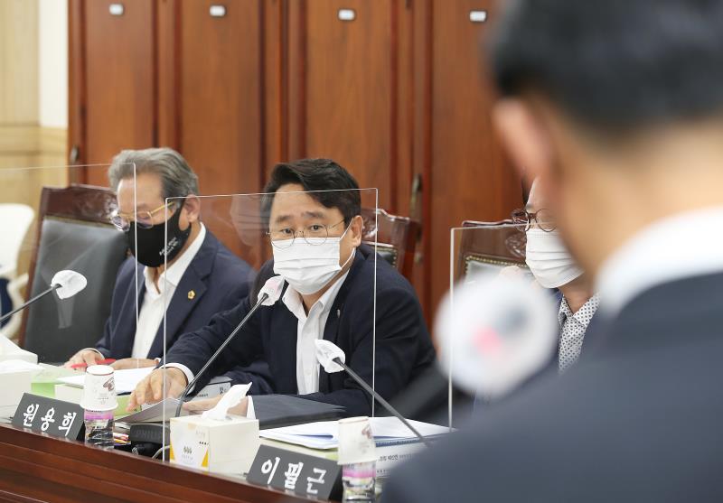 제354회 임시회 2차 건설교통위원회 사진 8