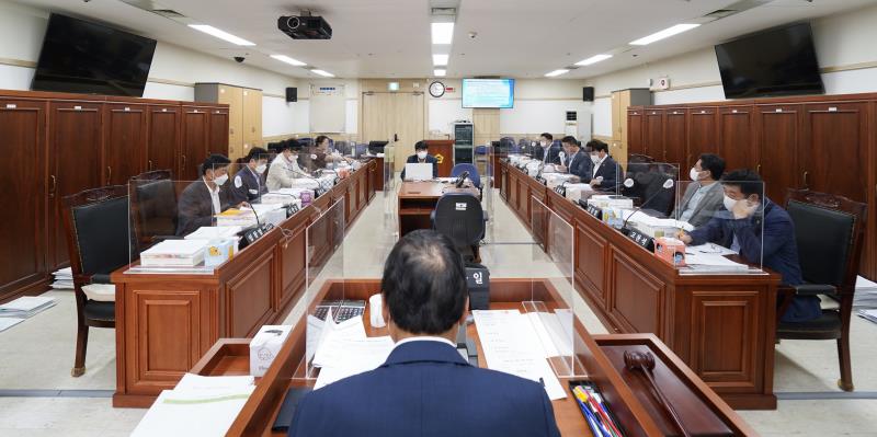 제354회 임시회 1차 도시환경위원회 사진 4