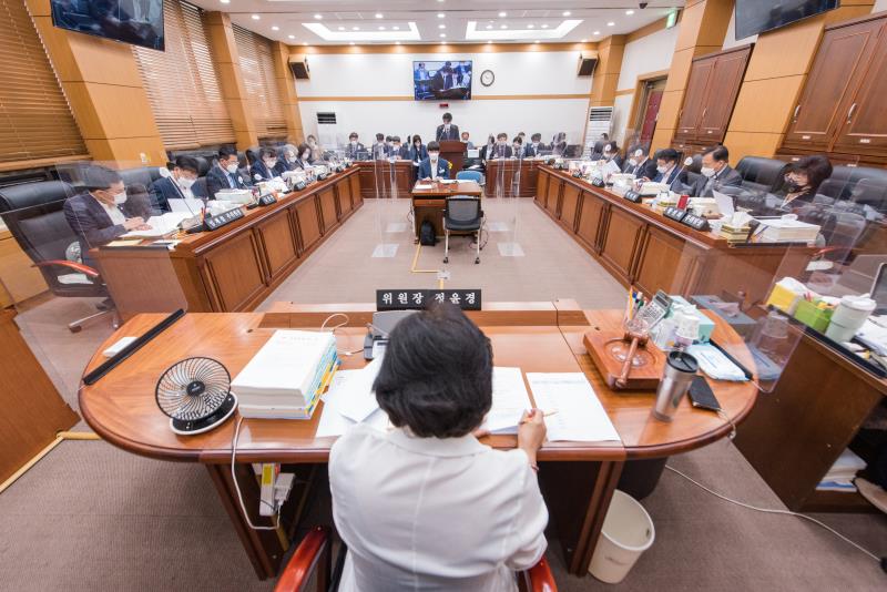 제354회 임시회 1차 교육기획위원회 사진 8