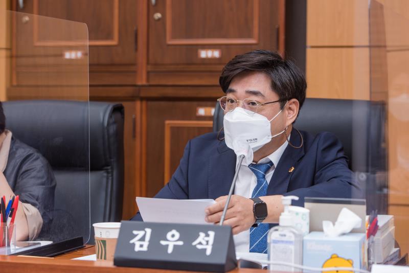 제354회 임시회 1차 교육기획위원회 사진 10