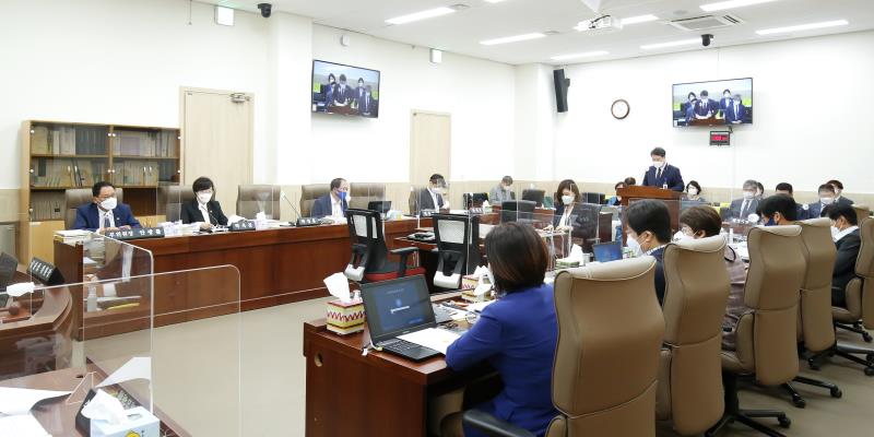 제354회 임시회 2차 교육행정위원회 사진 3