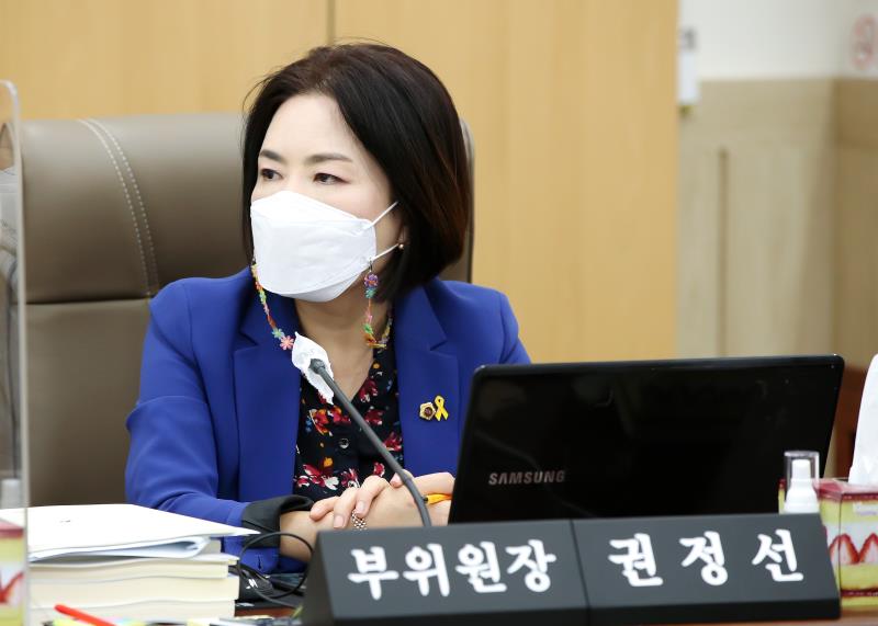 제354회 임시회 2차 교육행정위원회 사진 8