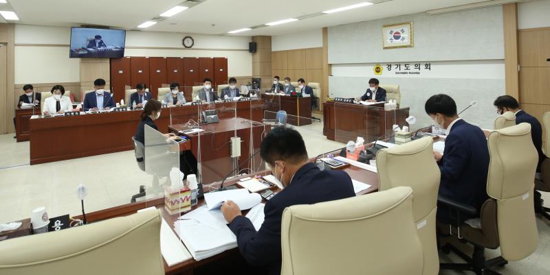제354회 임시회 3차 안전행정위원회 사진 9