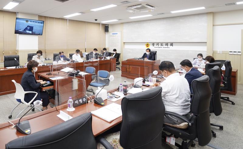 제354회 임시회 1차 보건복지위원회 사진 6