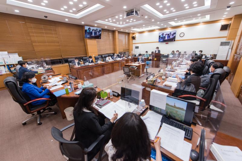 제354회 임시회 2차 교육기획위원회 사진 4