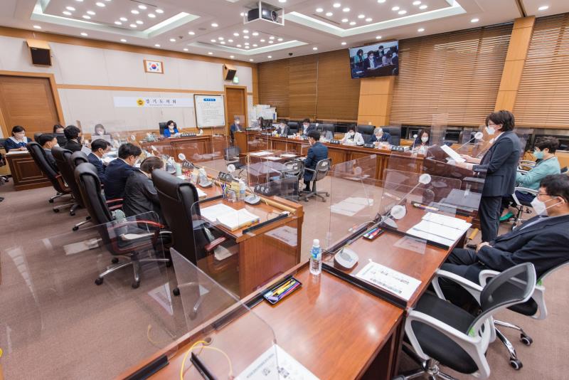 제354회 임시회 2차 교육기획위원회 사진 7