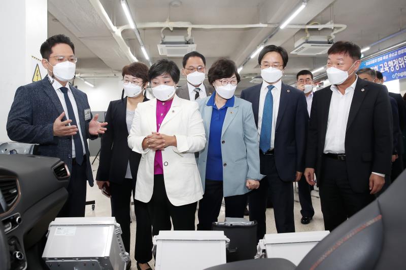 2021년 경기도의회 교육행정위원회 현장방문 사진 4