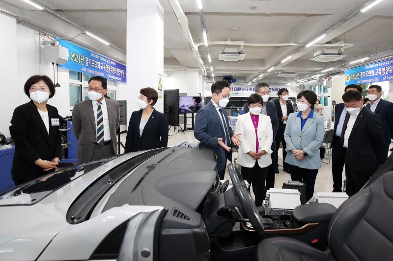 2021년 경기도의회 교육행정위원회 현장방문 사진 7