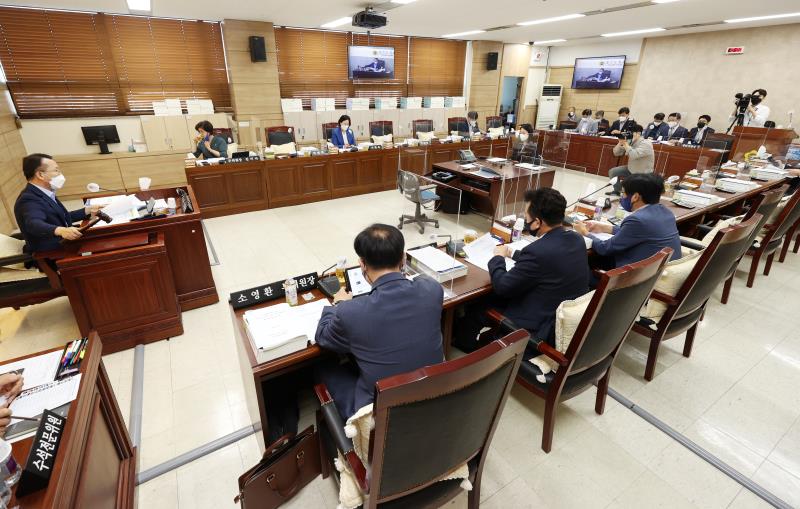 제354회 임시회 제1차 의회운영위원회 사진 6