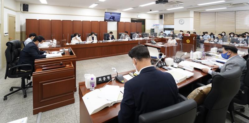 제354회 임시회 2차 보건복지위원회 사진 3