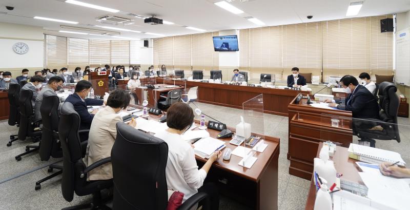 제354회 임시회 2차 보건복지위원회 사진 4