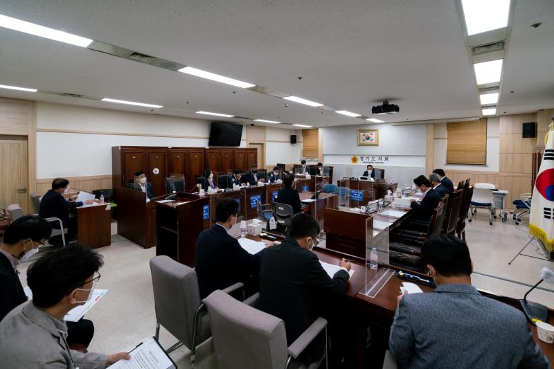 제355회 임시회 1차 건설교통위원회 사진 2