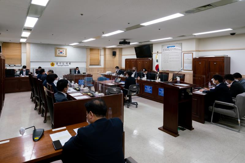 제355회 임시회 1차 건설교통위원회 사진 4