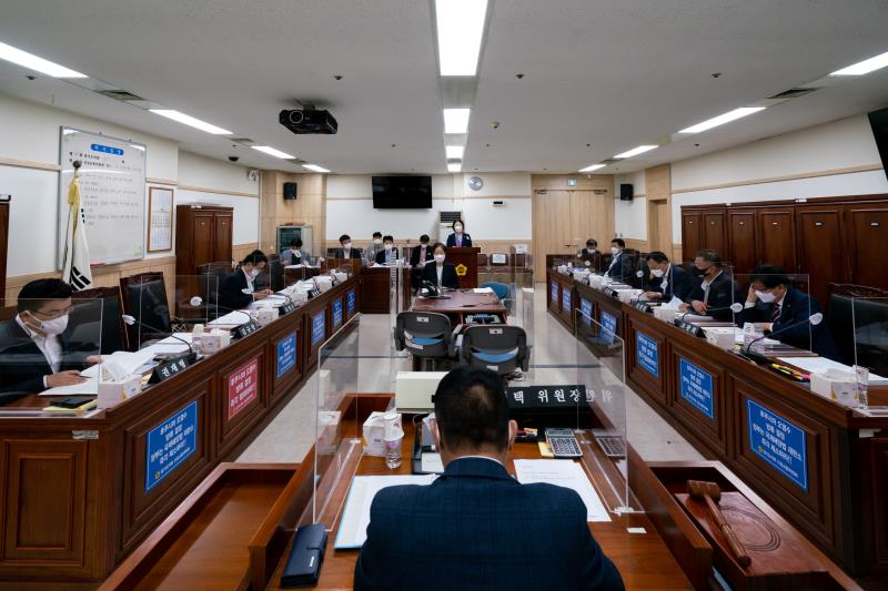 제355회 임시회 1차 건설교통위원회 사진 10