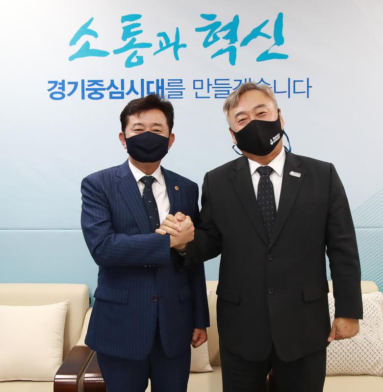 경기도의회 더불어민주당 박근철 대표의원 경기도 평화부지사 접견