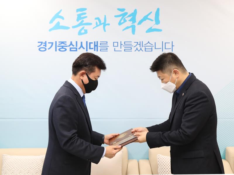 경기도의회 교섭단체 더불어민주당 2021 올해의 의원상 시상식_3