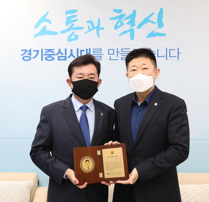 경기도의회 교섭단체 더불어민주당 2021 올해의 의원상 시상식_4