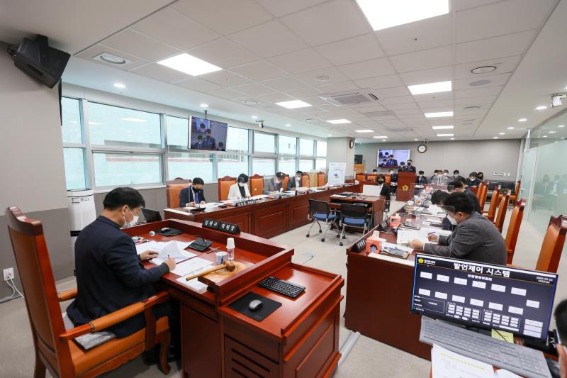 제358회 임시회 1차 안정행정위원회 사진 9